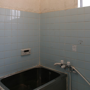 浴室パネル施工前