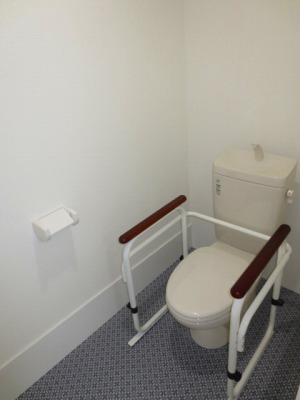 介護用トイレ手摺り