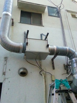 施工前の換気扇