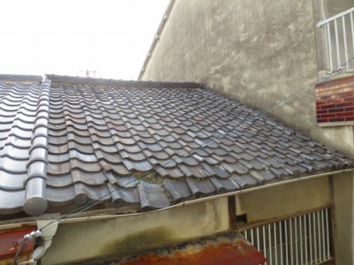 瓦屋根リフォーム前