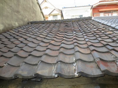 瓦屋根リフォーム前