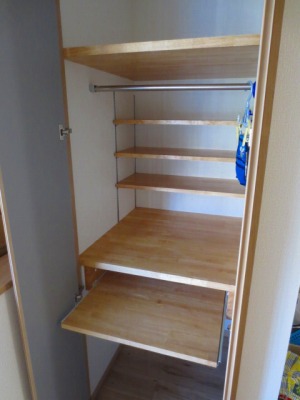 パソコン机収納式