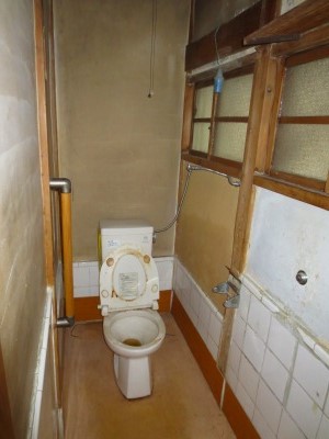 トイレリフォーム施工前