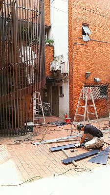 鉄骨らせん階段　　鉄板・溶接補強