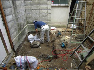 トイレ・庭解体