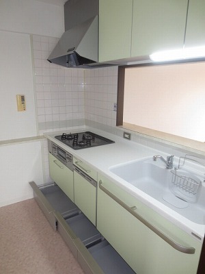 トクラスシステムキッチンＢｂ間口２１００