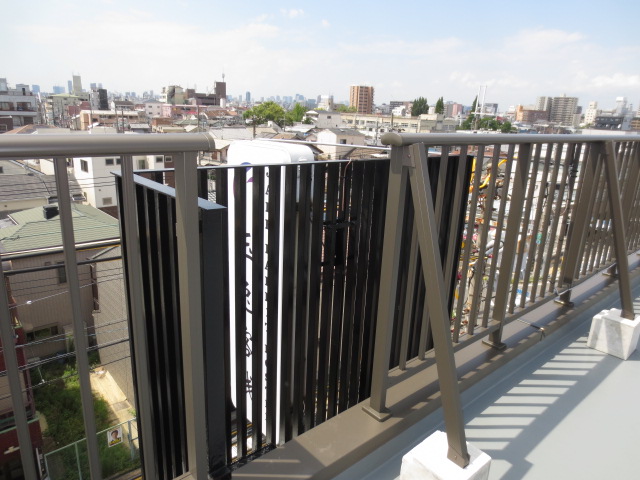 アルミ製縦格子手摺り