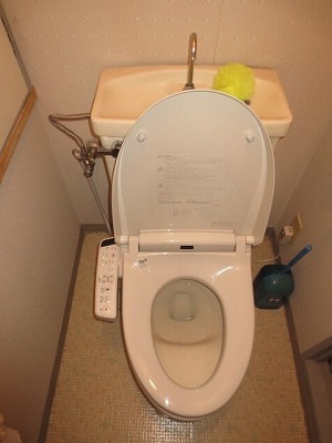 LIXIL　温水洗浄便座　Bシリーズ
CW-B51