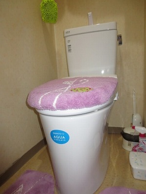 LIXIL　トイレ　アメージュZ便器
トイレ戸建用手洗いあり
【便器】YBC-ZA10H　+【タンク】YDT-ZA180H
カラー：BW1 （ピュアホワイト）
INAX 温水洗浄便座 CW-B51-BW1 Bシリーズ 
カラー：BW1  (ピュアホワイト)