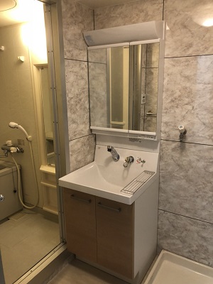 LIXIL　洗面化粧台　ピアラ工事