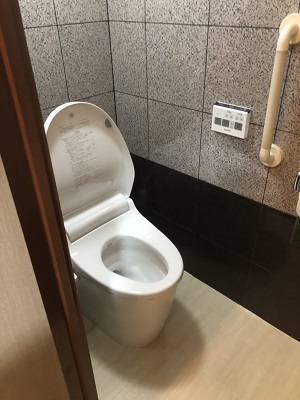 Panasonic　トイレ　NewアラウーノV