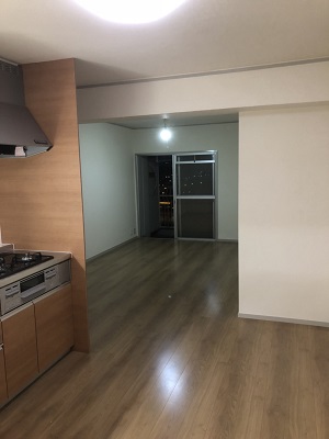 ・Panasonicフィットフロアー1本溝・カラー：オーク柄
LIXIL　システムキッチン　シエラ