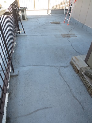 屋上バルコニー　 ウレタン塗膜防水通気工法