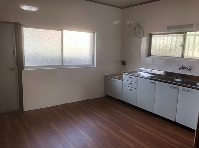 タイル壁からパネル壁に 大阪府枚方市　F様邸	