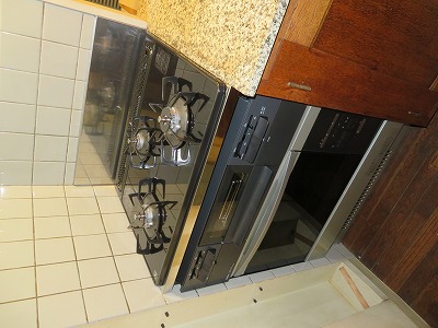 ビルトインオーブン：ナイスアップ NLR9320CA コンロ：ファミN3WQ6RWTS  