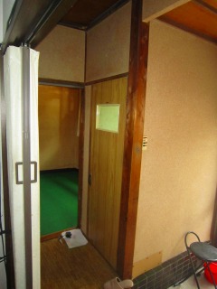 玄関廊下施工前