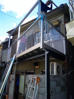 アルミテラス・バルコニー施工中