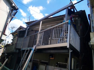 アルミテラス・バルコニー施工中