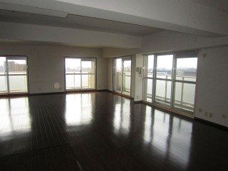 広いリビング完成