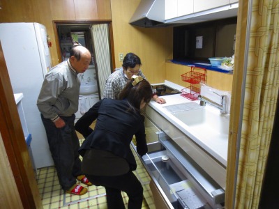 キッチン説明中