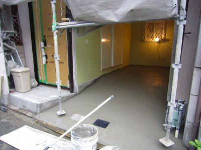 駐車場土間打ち