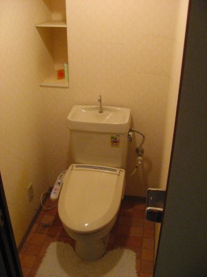 トイレ　施工前