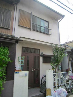 施工前　玄関ドア交換