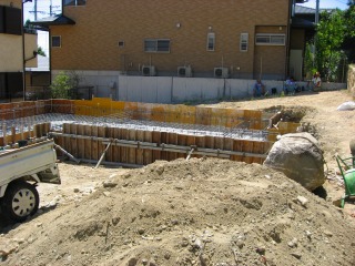 基礎・型枠工事