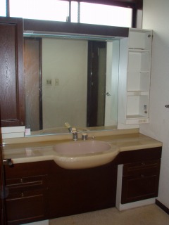 洗面化粧台施工前