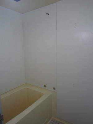 浴室パネル貼り