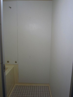 浴室パネル貼り