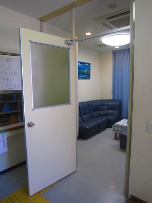 アルミパーティション
開閉時