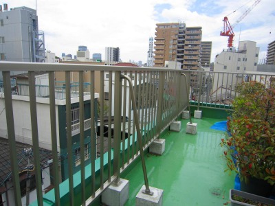 屋上用アルミ手摺り
ＹＫＫ縦格子