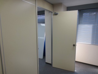 アルミパーティション