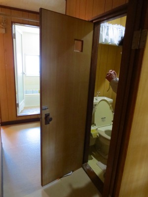 施工前のトイレ室