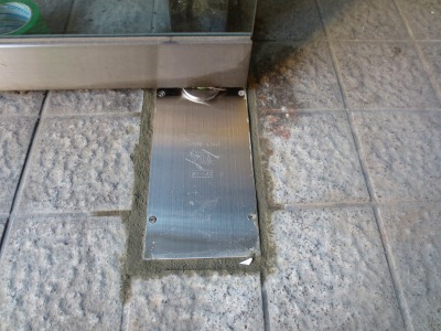 フロアヒンジ完成