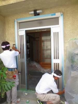 リフォーム用玄関ドア額縁取付