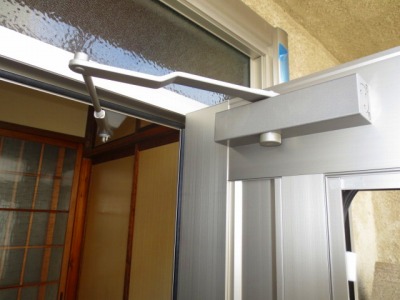 ドアクロザー取付